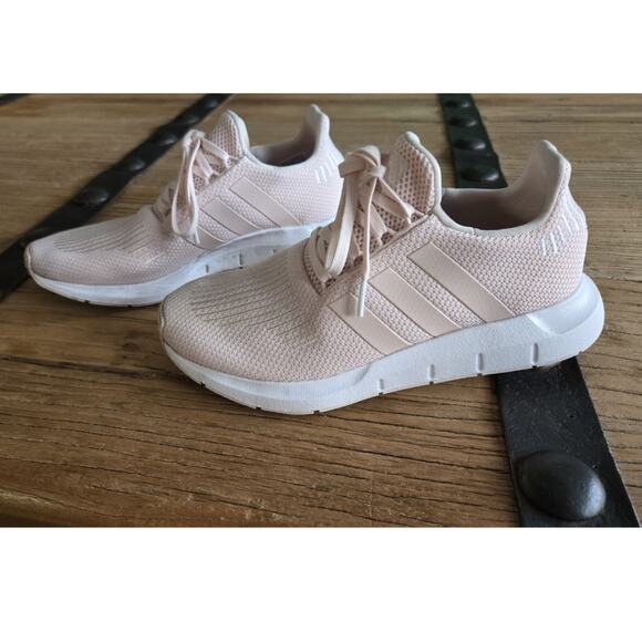 adidas Shoes - ADIDAS Swift Run 1.0 Sneakers sz 7.5